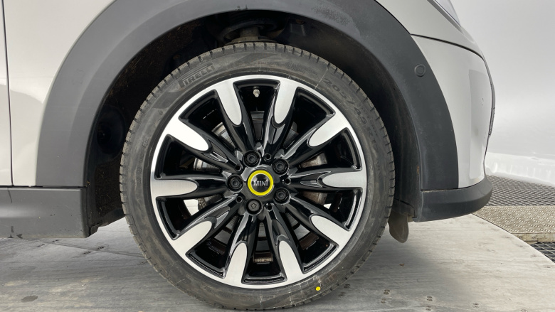 MINI Hatchback 135kW Cooper S Level 3 33kWh 3dr Auto Electric Hatchback